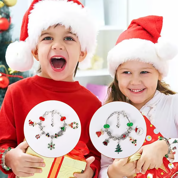 ✨ 24-Day Christmas Charm Advent Calendar – DIY Bracelet Kit for Girls 🎄
